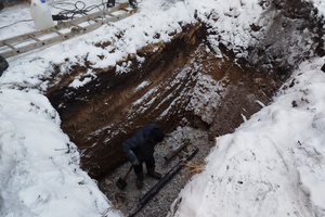 На улице Светлой в пгт Грамотеино меняют участок водовода