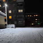 На тротуаре в районе Беловского педагогического колледжа появились светильники