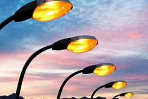 В 2021 году на территории Белова установили и перенесли на новые опоры 569 светильников