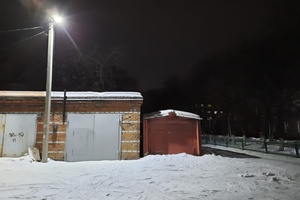 На тротуаре в районе Беловского педагогического колледжа появились светильники