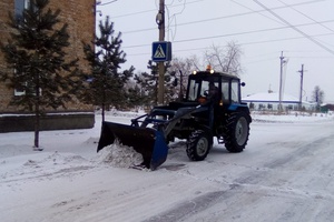 За минувшие сутки большое количество работ по содержанию улично-дорожной сети коммунальщики проводили на территориях посёлков