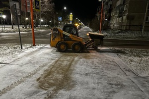 Сегодня ночью температура воздуха резко понизилась, что повлекло за собой образование гололедицы