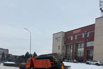 В Белове приступили к посыпке автодорог галитом